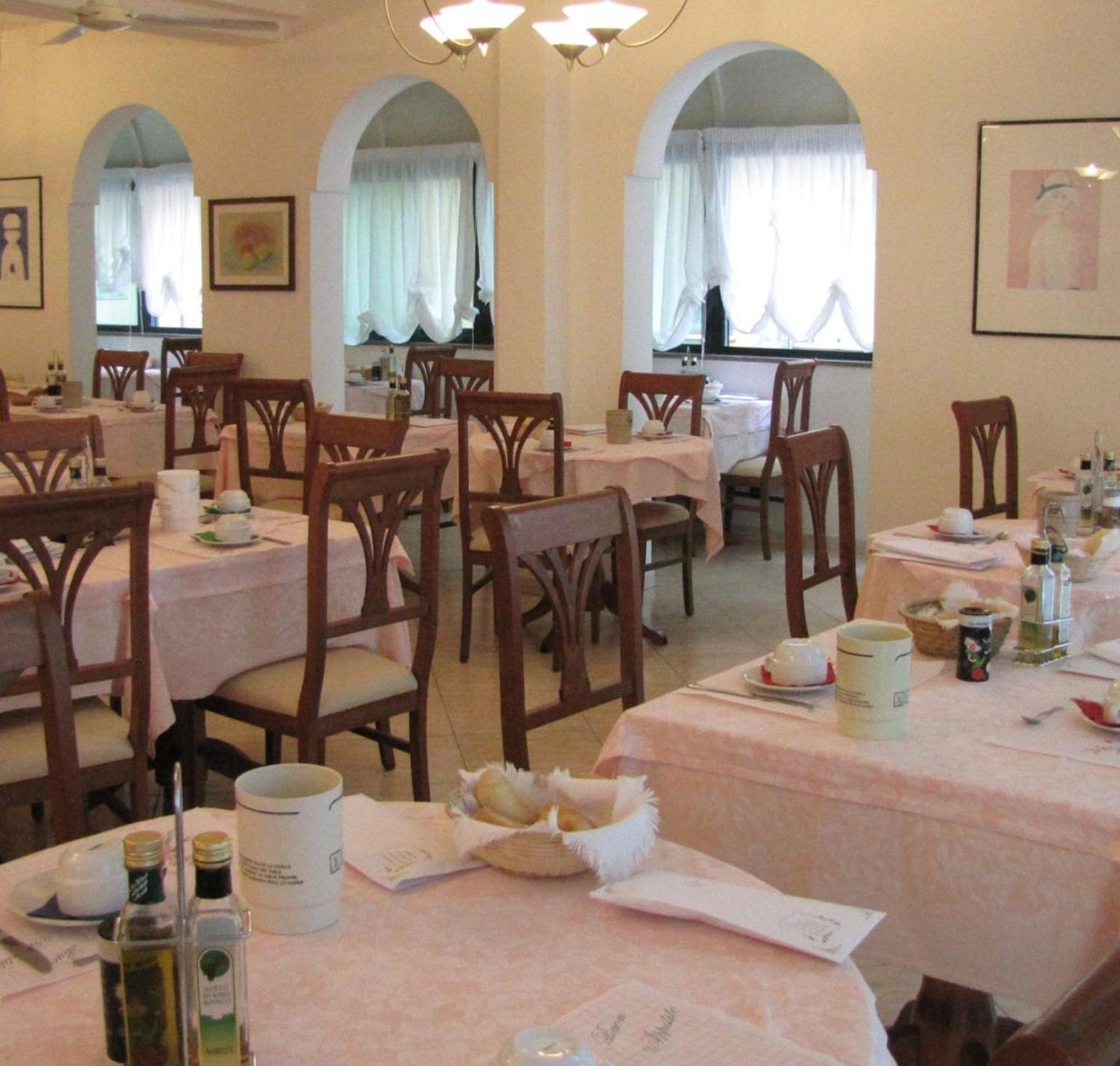 Hotel Caruso Rimini Exterior photo